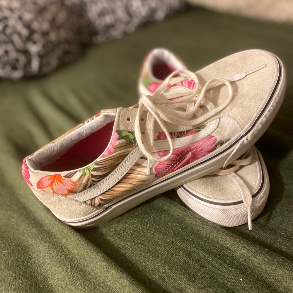 Floral Vans